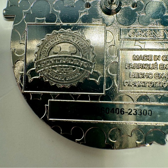 NWT. Disney Parks The Hollywood Tower Hotel Minnie Mouse Pin New With Card back. - Picture 9 of 9